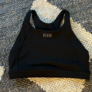 VEUC FLEO small 'INVICTUS' detail